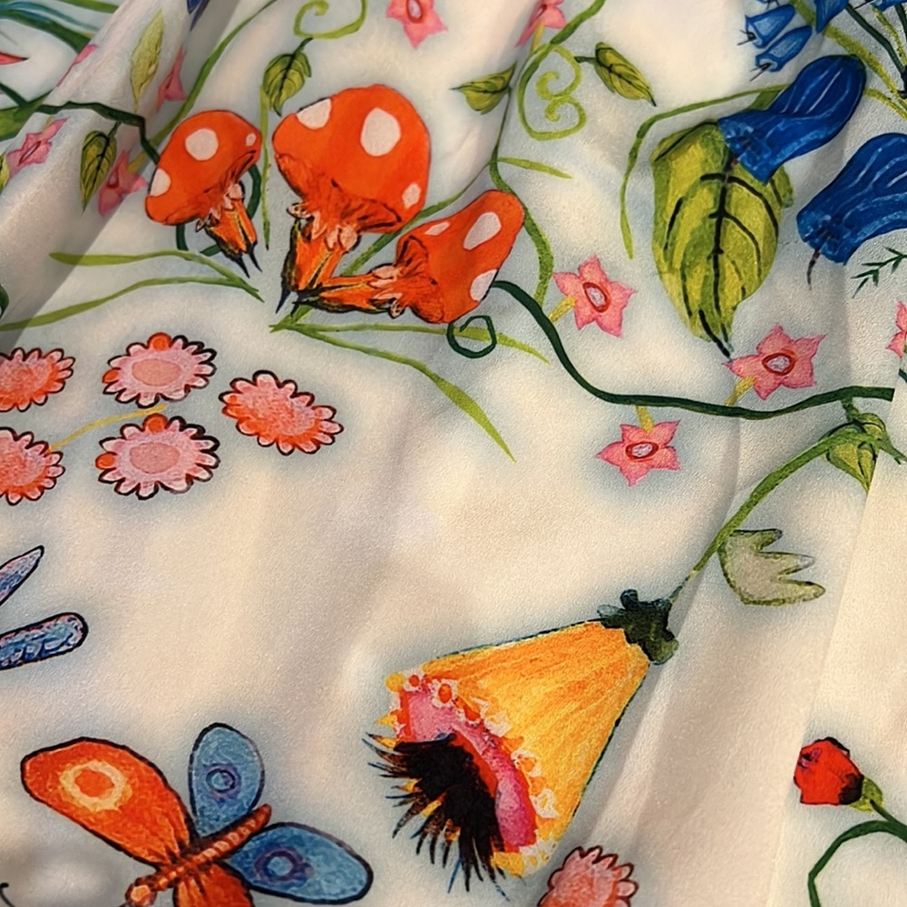 Dress size Small floral puff sleeves very pretty - Picture 9 of 17